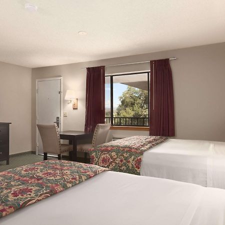Days Inn By Wyndham Cortez Kültér fotó