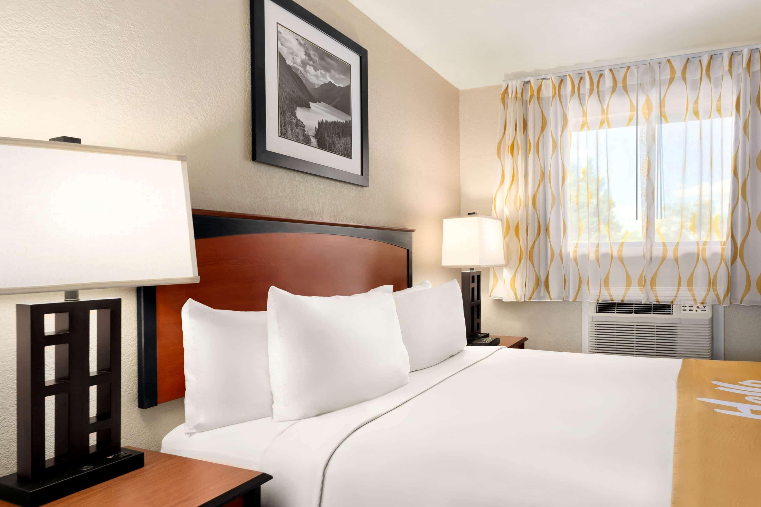 Days Inn By Wyndham Cortez Kültér fotó